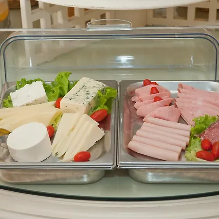 Отель Kalafati