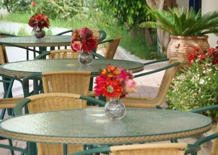 卡拉法提酒店 3*